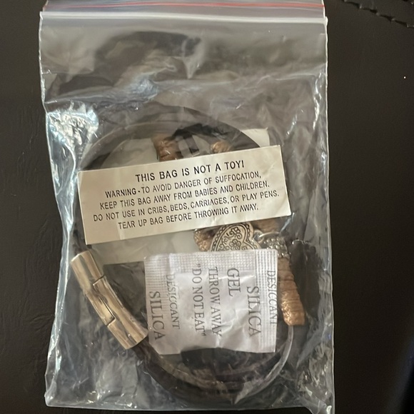 Leather and Silver Beaded 6 Strand Bracelet Magnet Clasp Heart Charm Boho Hippie - Picture 5 of 5